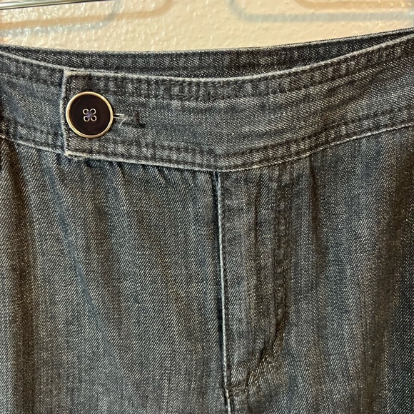 Academia Dark Gray Wide-Leg Jeans - Picture 2 of 6